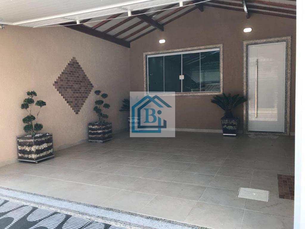 Casa à venda com 2 quartos, 105m² - Foto 1