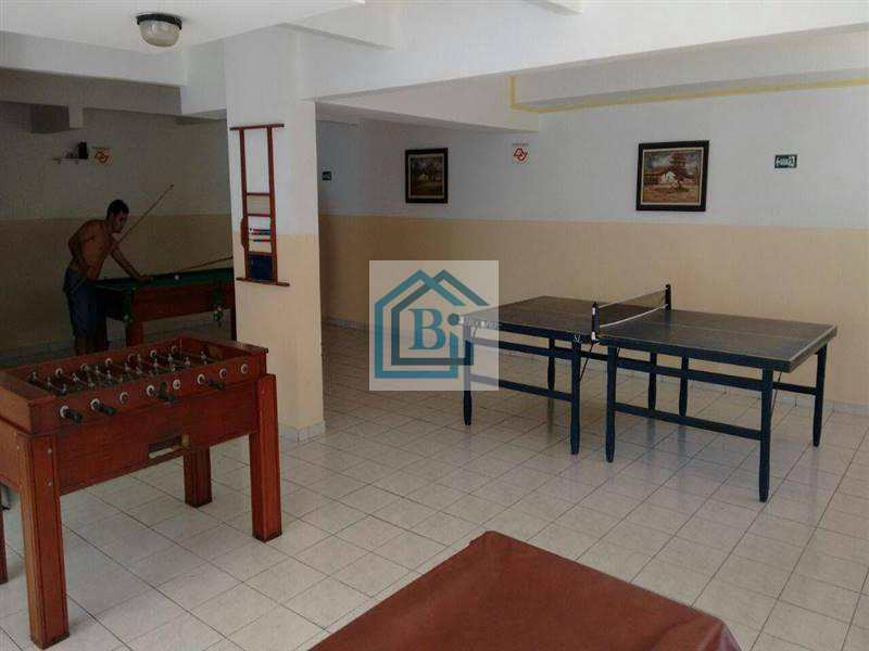 Apartamento à venda com 2 quartos, 70m² - Foto 12