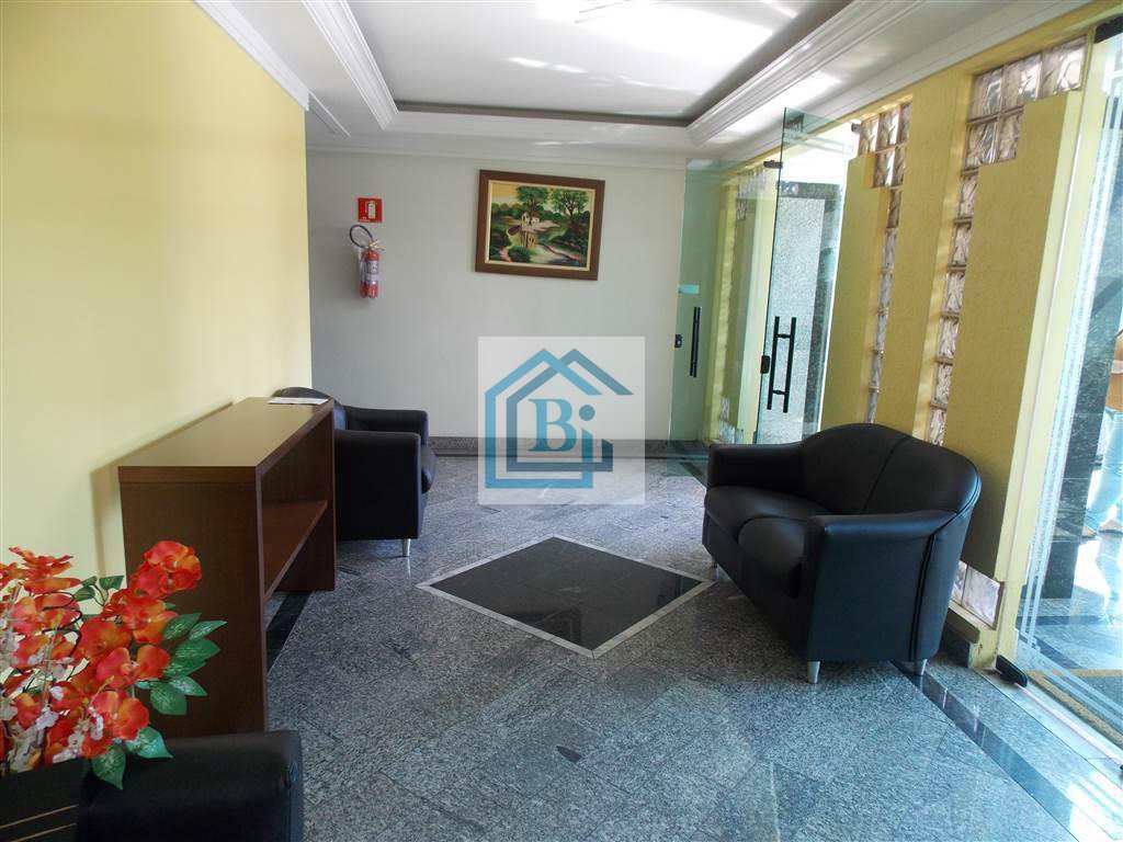 Apartamento à venda com 3 quartos, 110m² - Foto 2