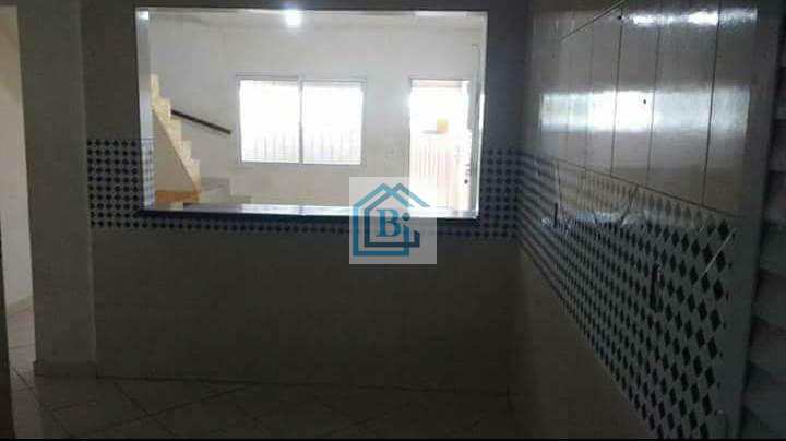 Sobrado à venda com 2 quartos, 63m² - Foto 5