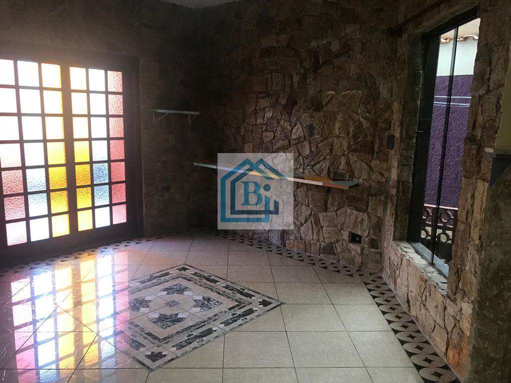 Sobrado à venda com 4 quartos, 312m² - Foto 9