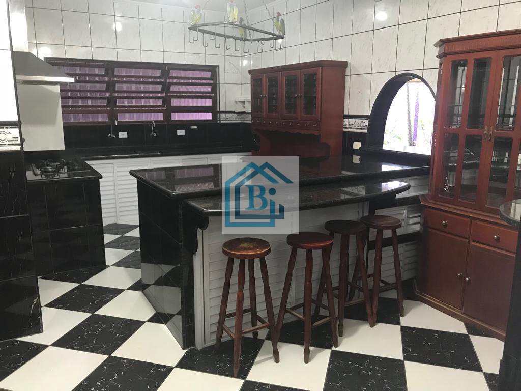 Sobrado à venda com 4 quartos, 312m² - Foto 6