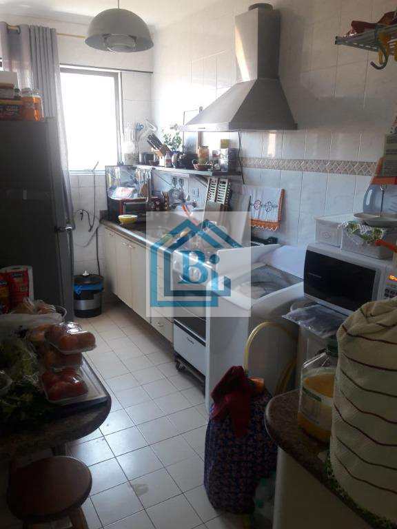 Apartamento à venda com 1 quarto, 79m² - Foto 17