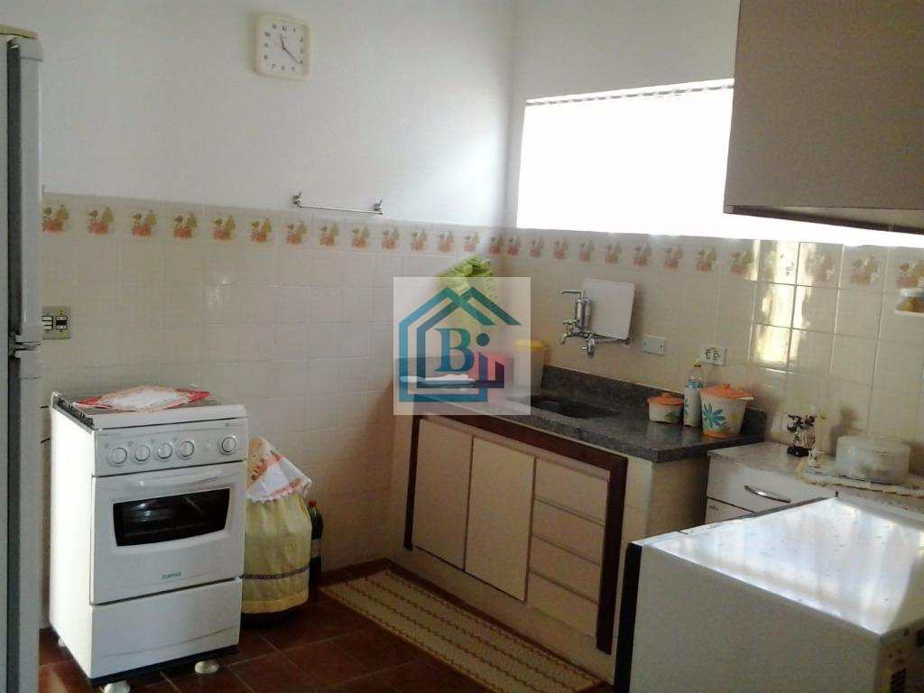 Casa à venda com 2 quartos, 119m² - Foto 13