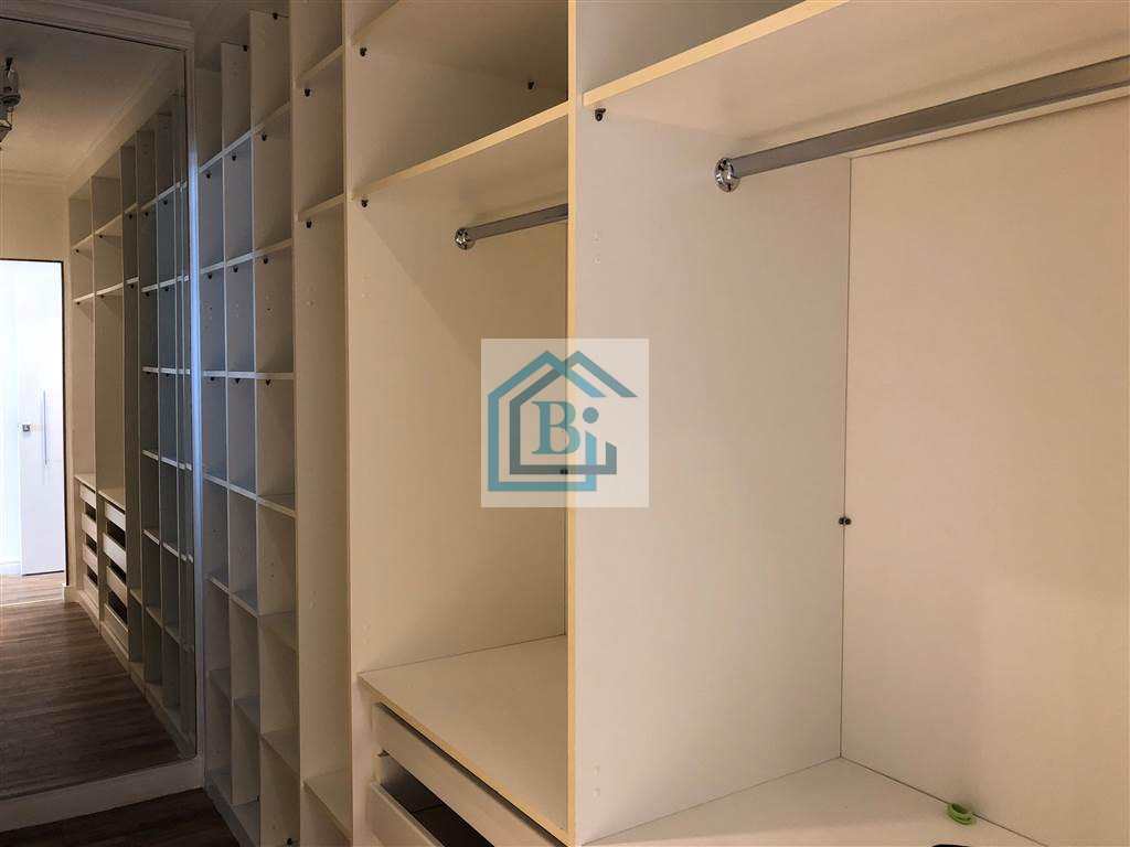 Apartamento à venda com 3 quartos, 200m² - Foto 43