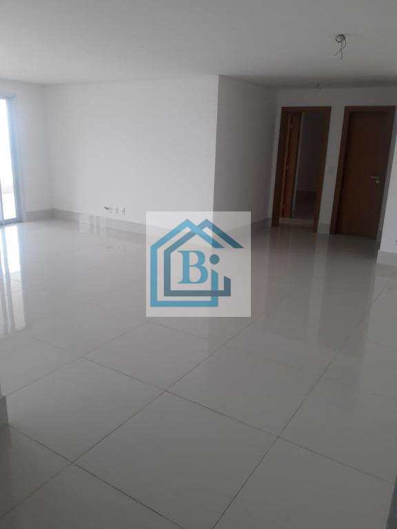 Apartamento à venda com 4 quartos, 253m² - Foto 1