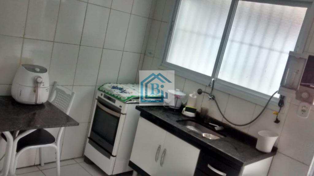 Sobrado à venda com 2 quartos, 70m² - Foto 4