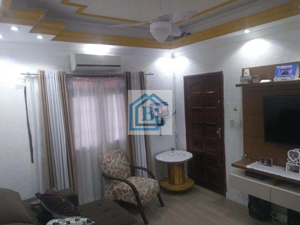 Casa à venda com 2 quartos, 75m² - Foto 4