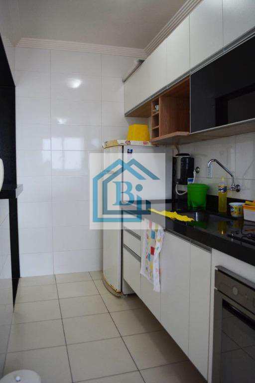 Apartamento à venda com 2 quartos, 65m² - Foto 15