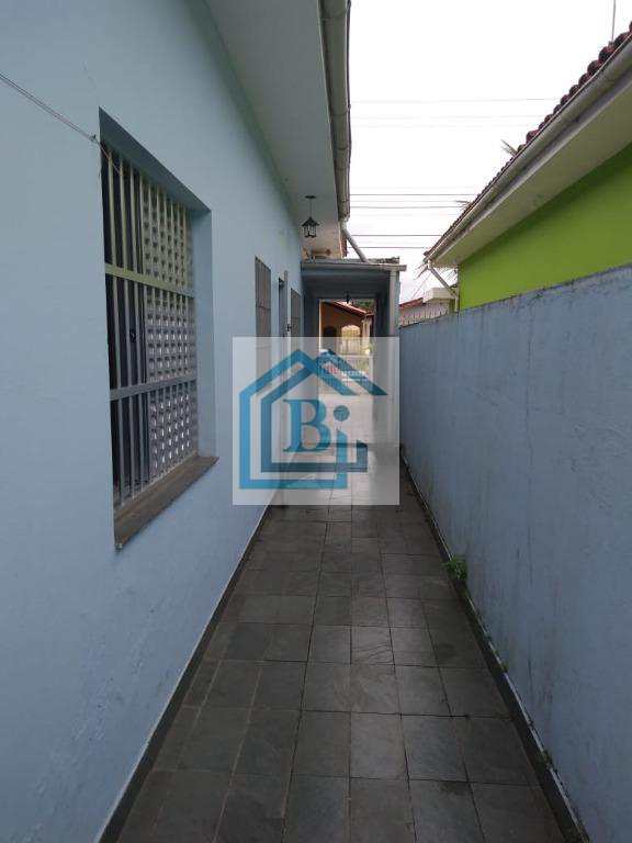 Casa à venda com 1 quarto, 80m² - Foto 2