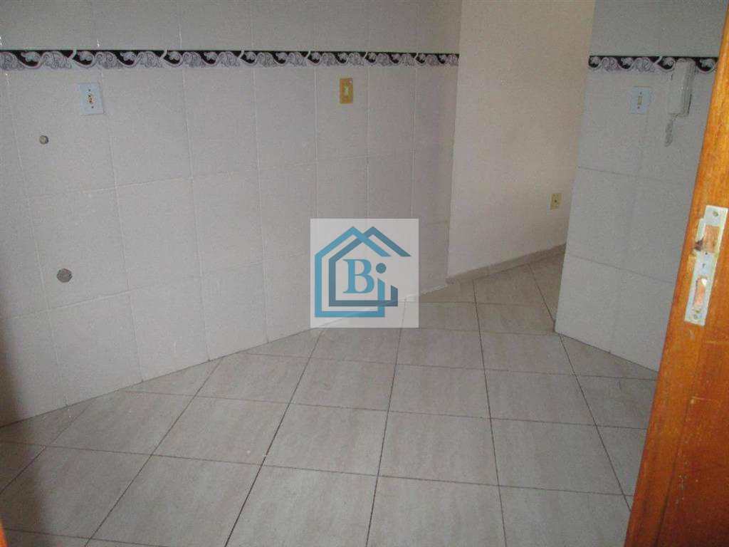 Casa à venda com 2 quartos, 60m² - Foto 14