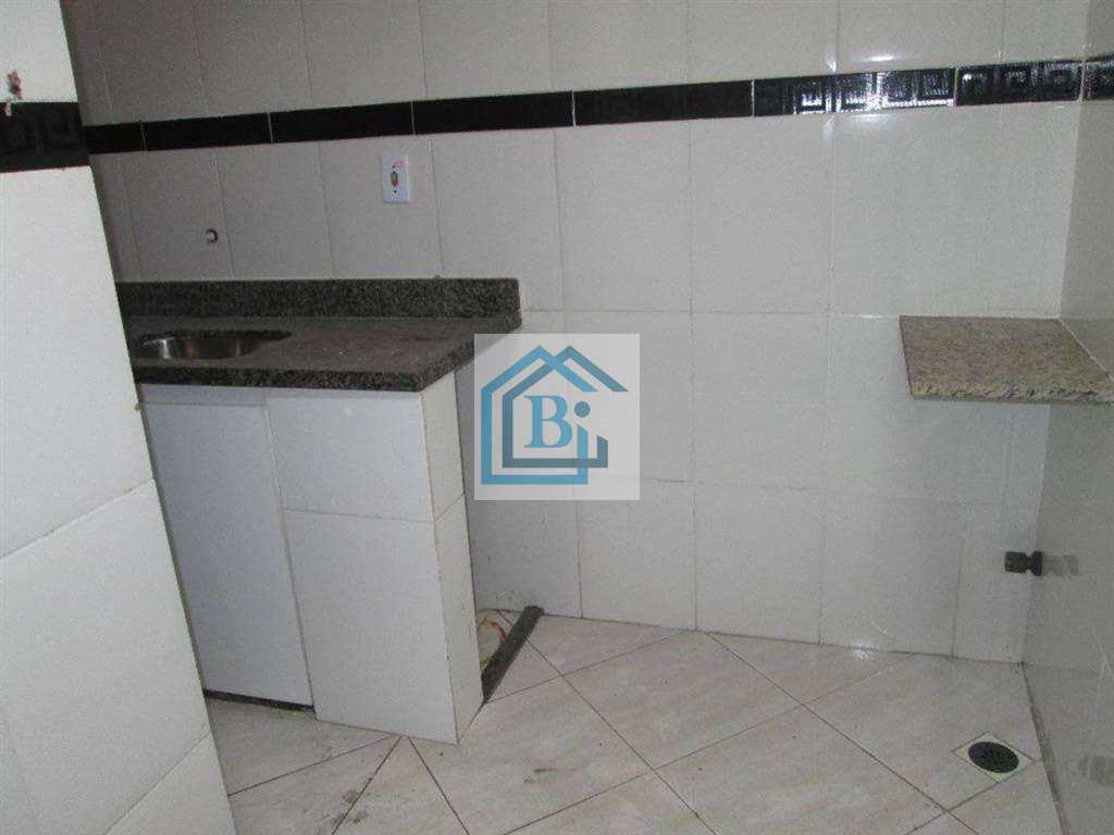 Casa à venda com 2 quartos, 60m² - Foto 15