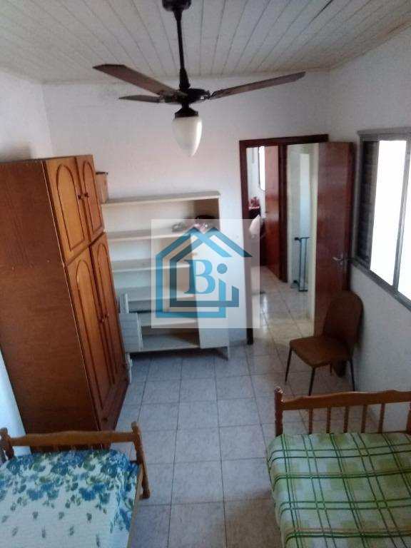 Casa para alugar com 4 quartos, 240m² - Foto 15