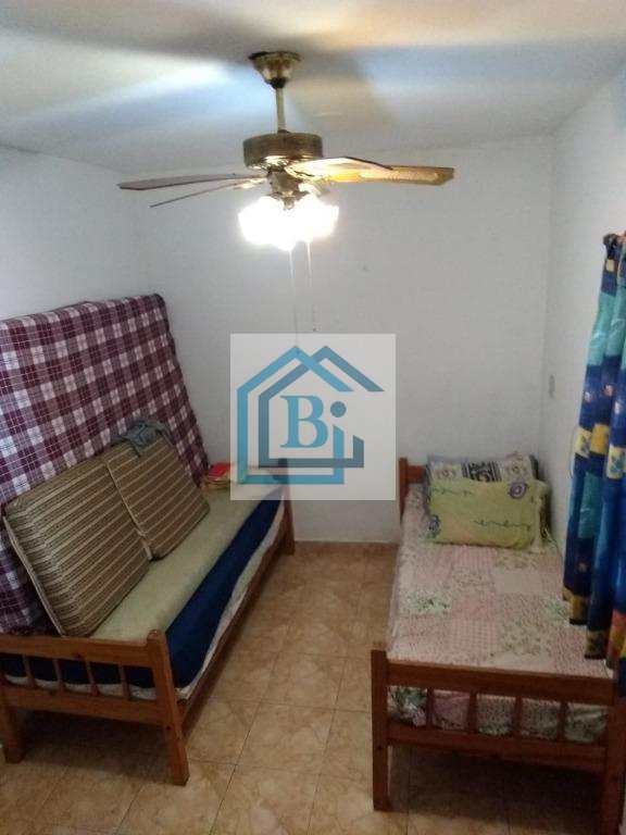 Casa para alugar com 4 quartos, 240m² - Foto 4