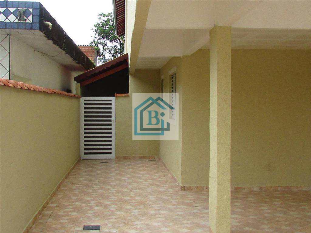 Casa à venda com 2 quartos, 45m² - Foto 18