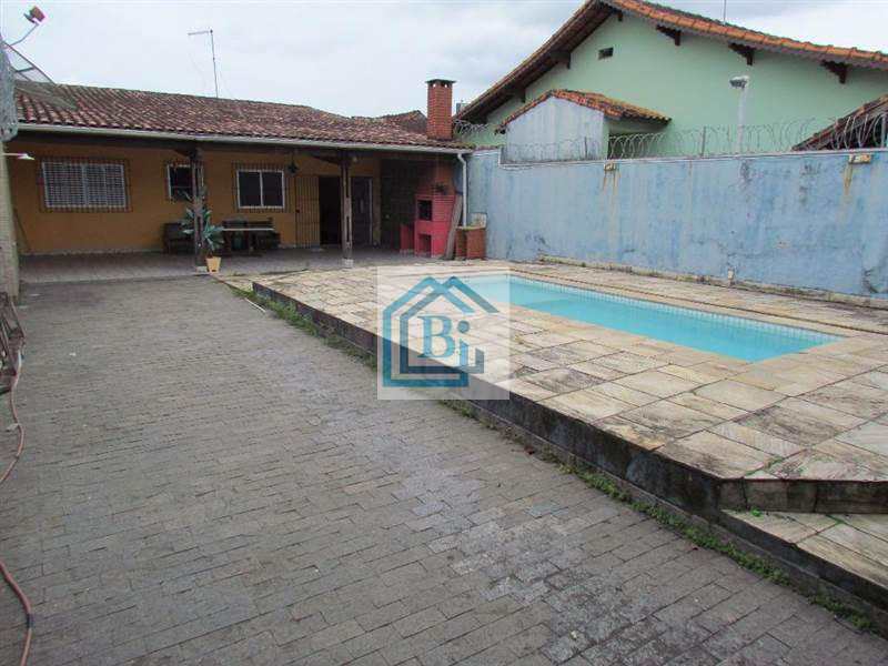 Casa à venda com 3 quartos, 100m² - Foto 1