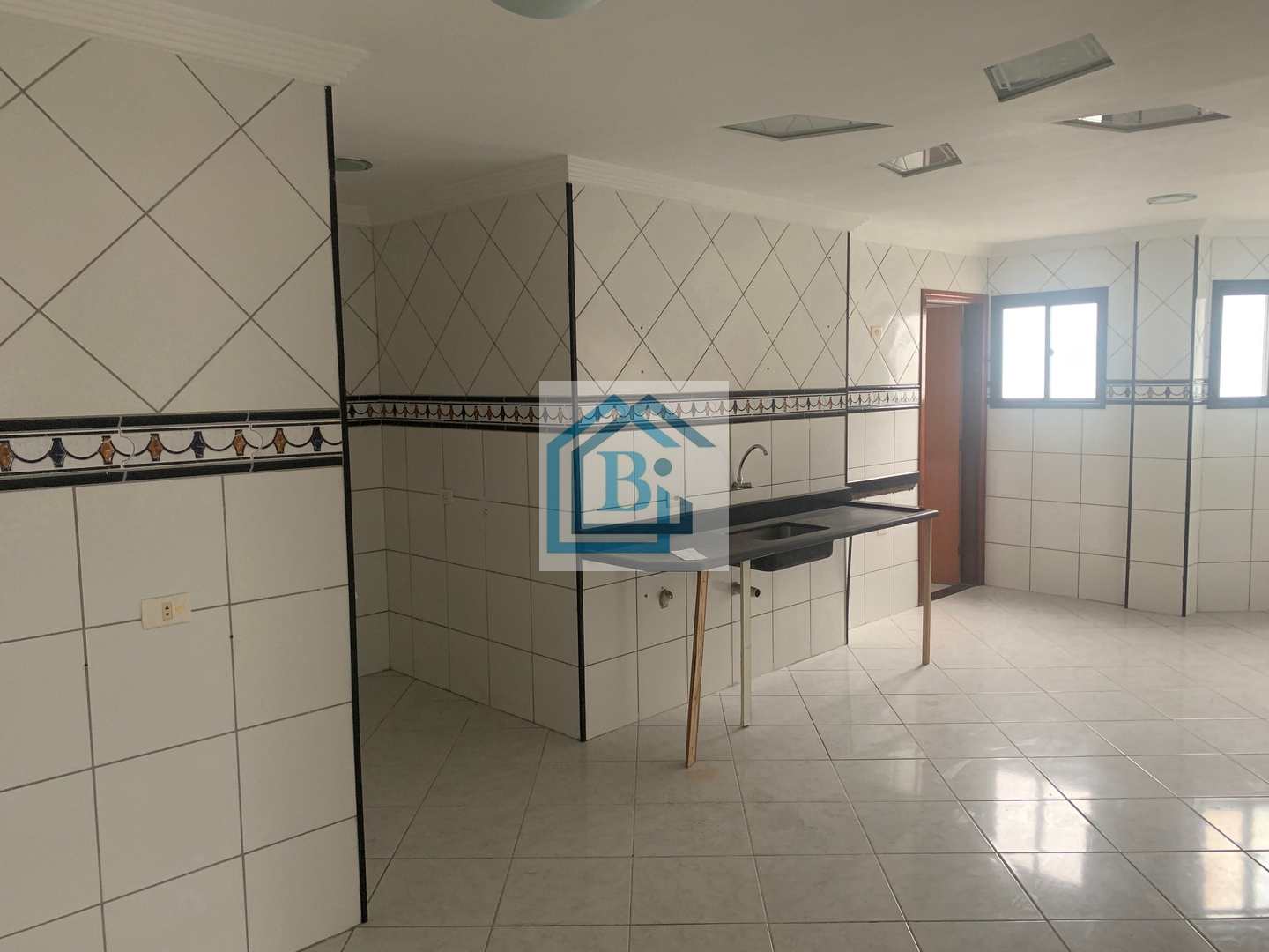 Apartamento à venda com 3 quartos, 150m² - Foto 5