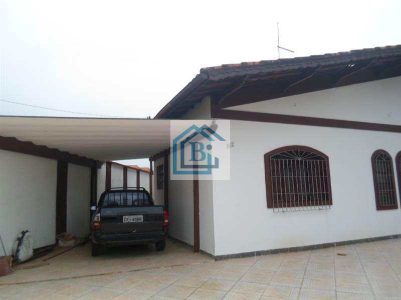 Casa à venda com 2 quartos, 100m² - Foto 11