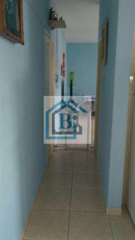 Apartamento à venda com 1 quarto, 60m² - Foto 2