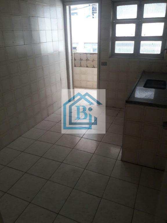 Apartamento à venda com 2 quartos, 70m² - Foto 14