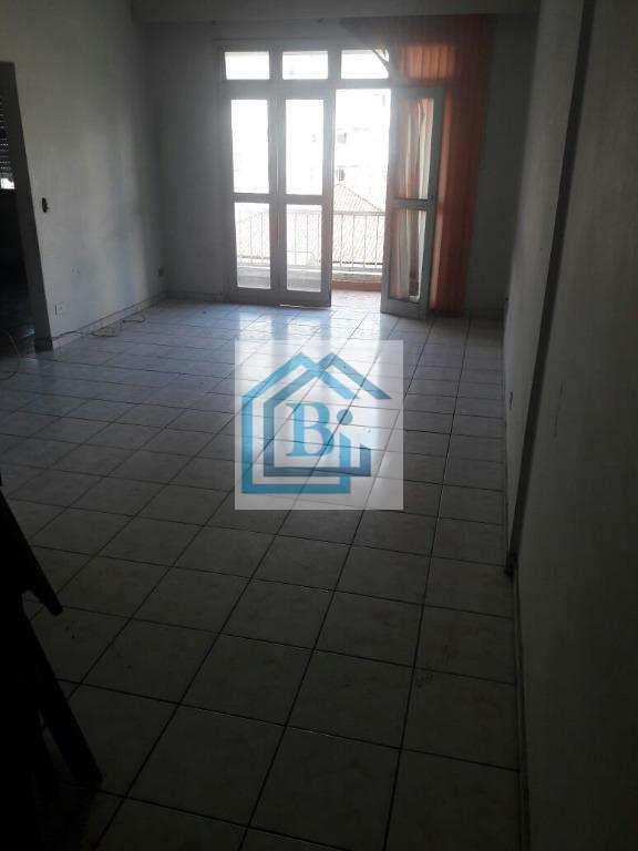 Apartamento à venda com 2 quartos, 70m² - Foto 11