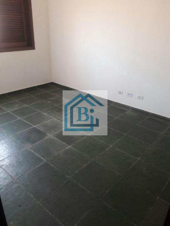 Casa à venda com 4 quartos, 340m² - Foto 16