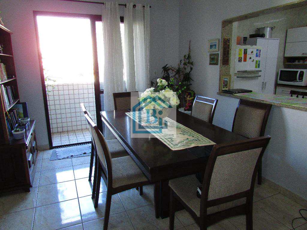 Apartamento à venda com 3 quartos, 110m² - Foto 3