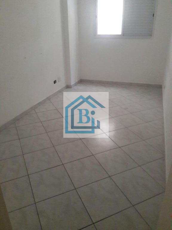 Apartamento à venda com 2 quartos, 7399m² - Foto 3