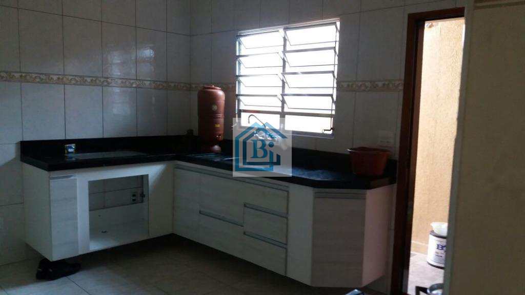 Casa à venda com 2 quartos, 99m² - Foto 25