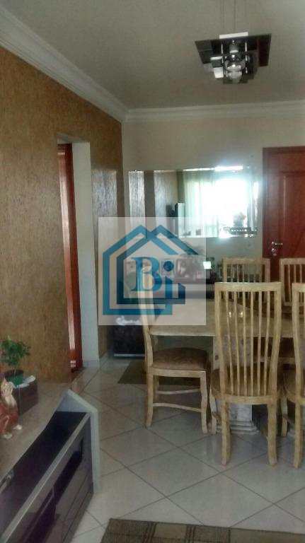 Apartamento à venda com 2 quartos, 75m² - Foto 17