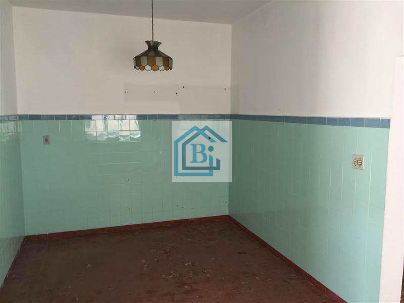 Casa à venda com 2 quartos, 190m² - Foto 12