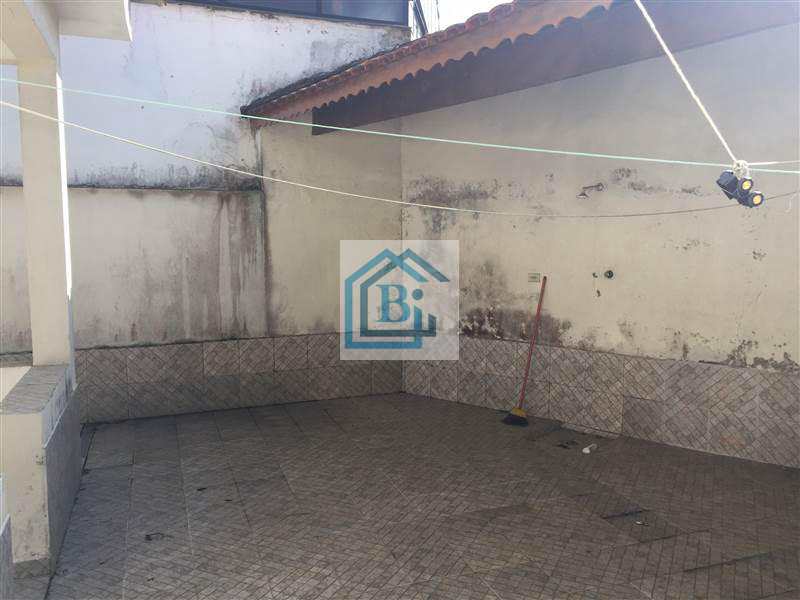 Casa à venda com 2 quartos, 190m² - Foto 8