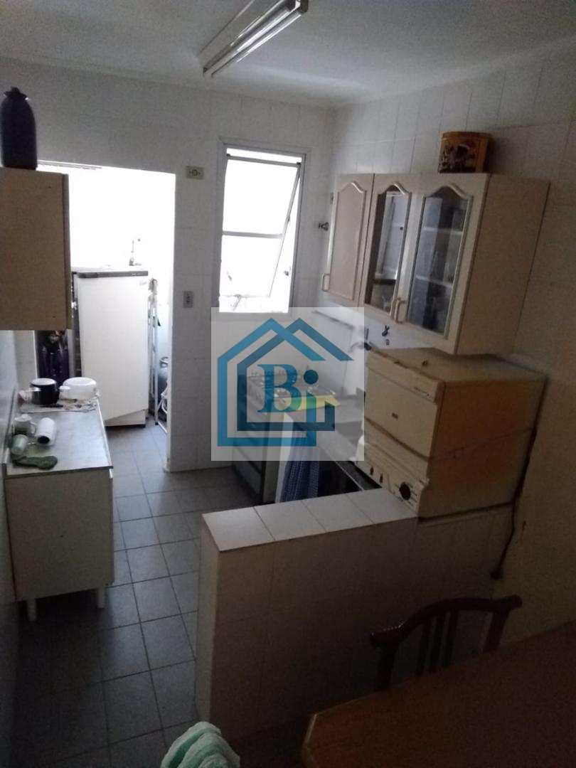 Apartamento à venda com 2 quartos, 70m² - Foto 6