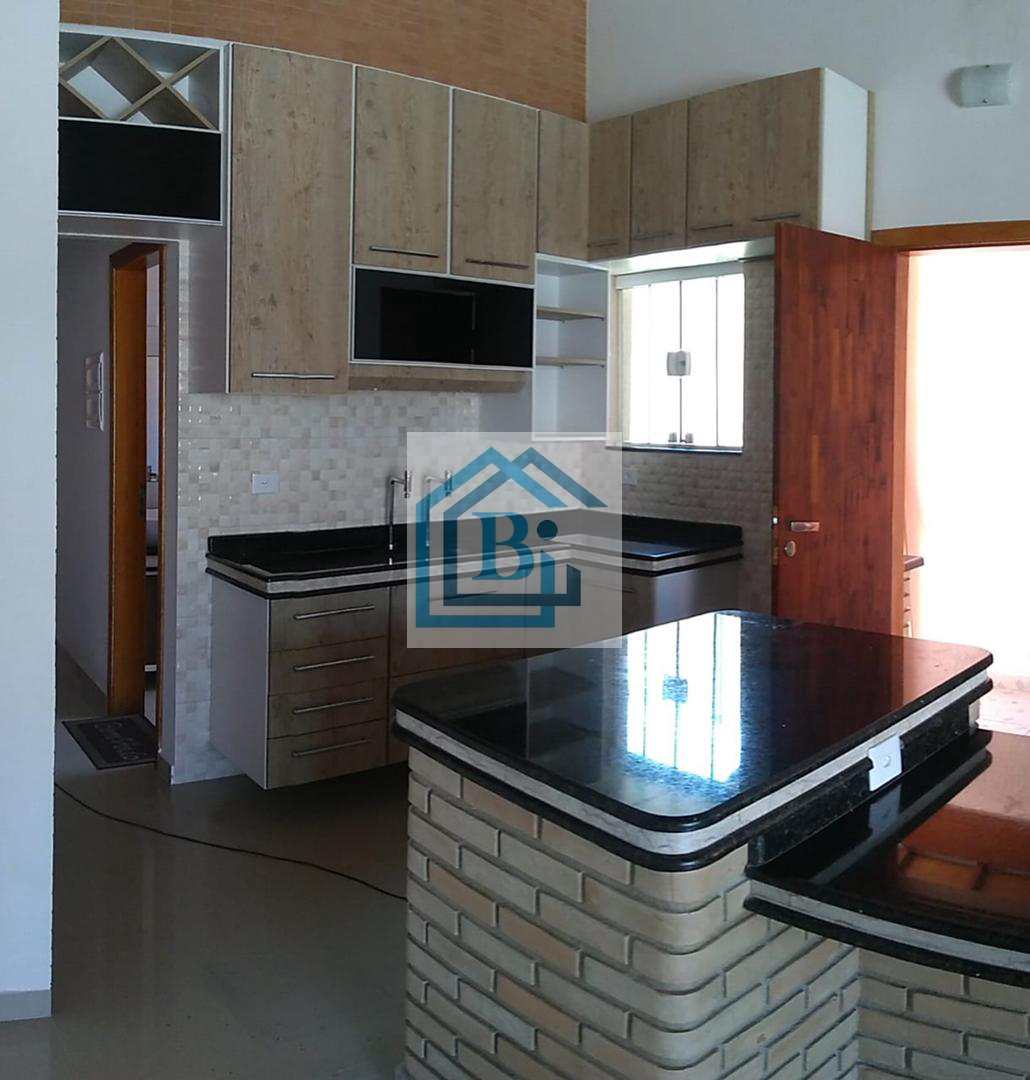 Casa à venda com 3 quartos, 180m² - Foto 4