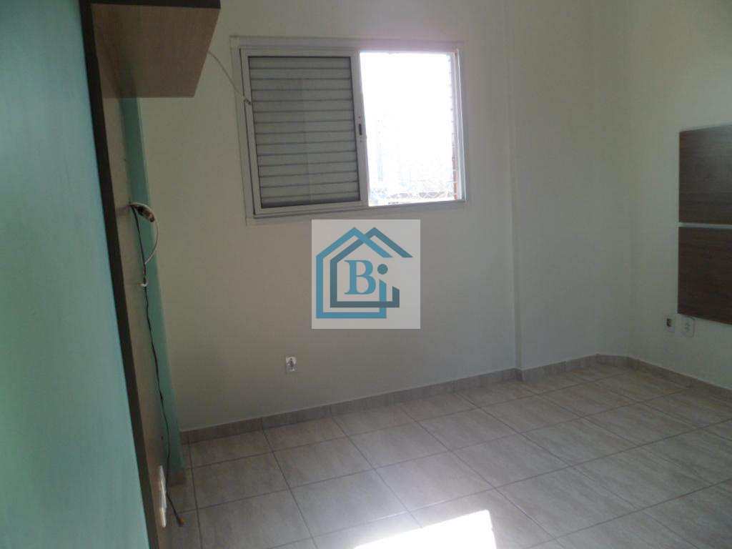 Apartamento à venda com 2 quartos, 70m² - Foto 13