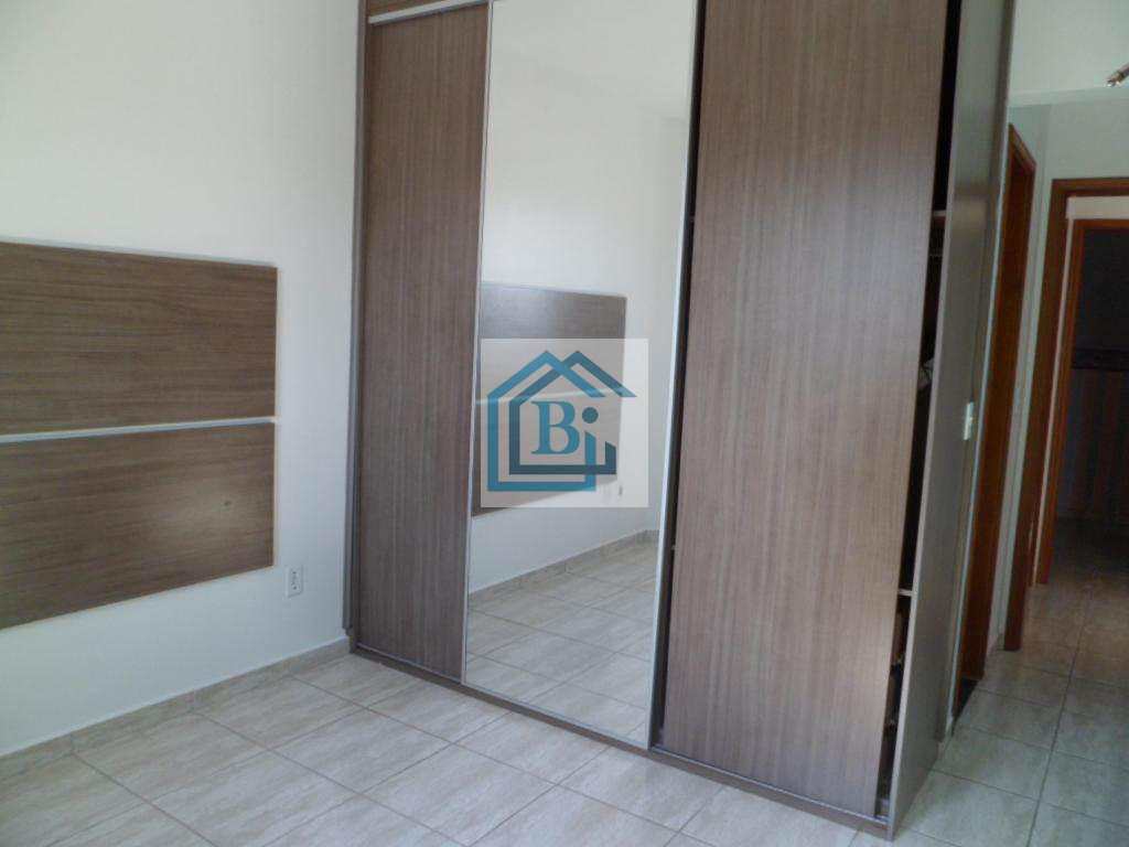 Apartamento à venda com 2 quartos, 70m² - Foto 14