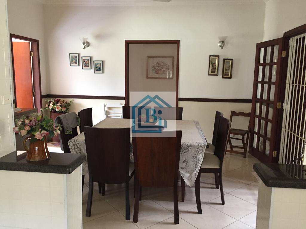 Casa à venda com 3 quartos, 156m² - Foto 5