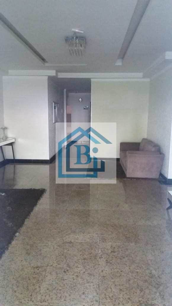 Apartamento à venda com 3 quartos, 206m² - Foto 2