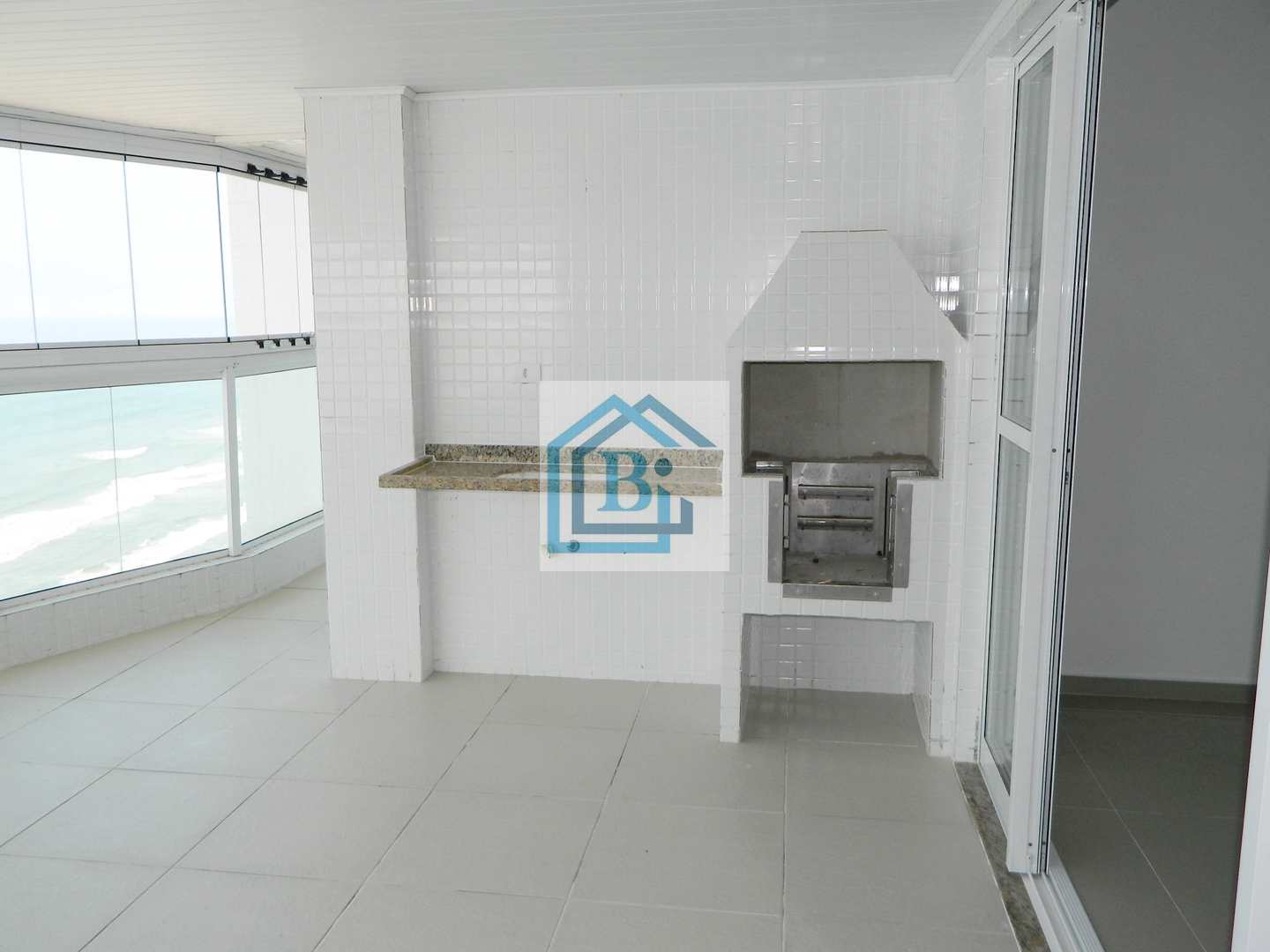 Apartamento à venda com 3 quartos, 206m² - Foto 23