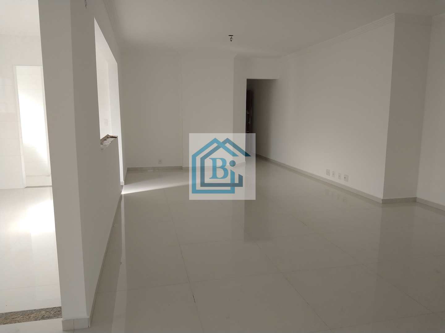 Apartamento para alugar com 3 quartos, 170m² - Foto 14