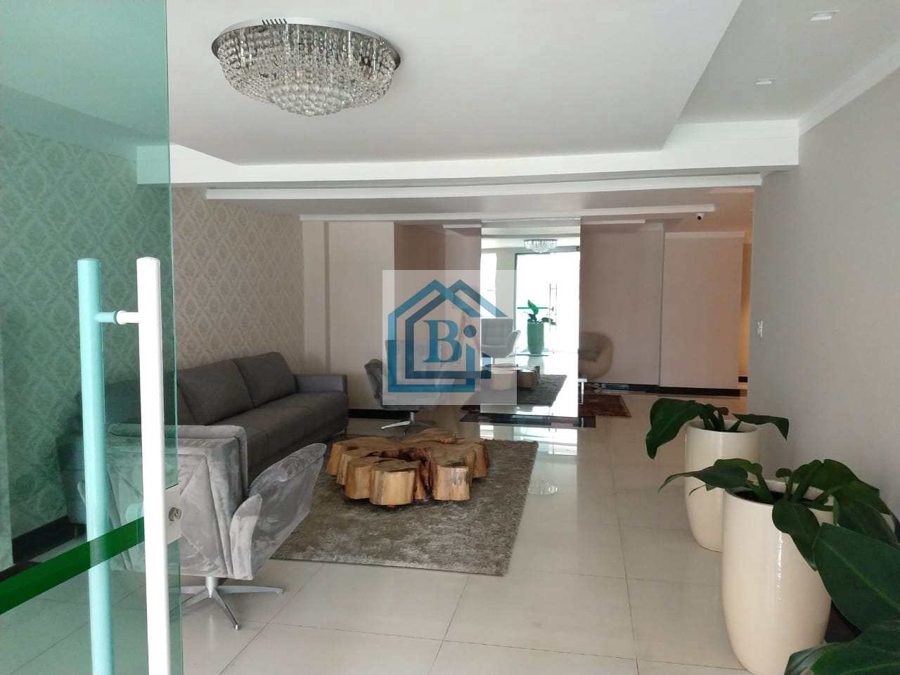 Apartamento para alugar com 2 quartos, 106m² - Foto 4