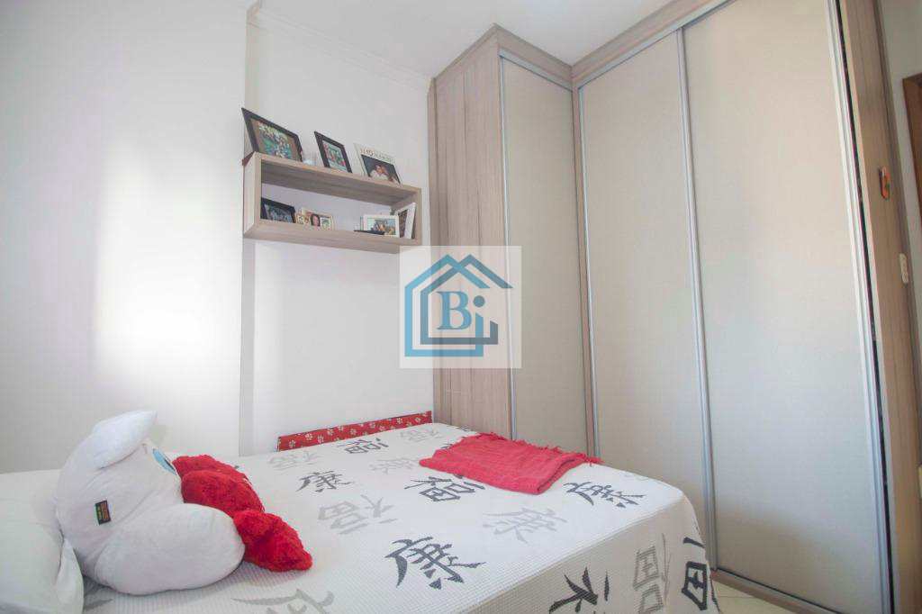 Apartamento à venda com 2 quartos, 60m² - Foto 17