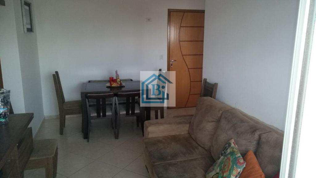 Apartamento à venda com 2 quartos, 68m² - Foto 2