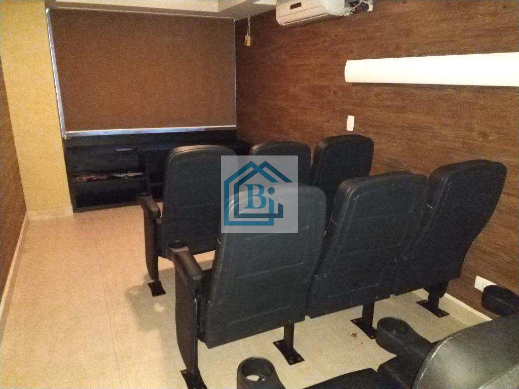 Apartamento à venda com 3 quartos, 188m² - Foto 32