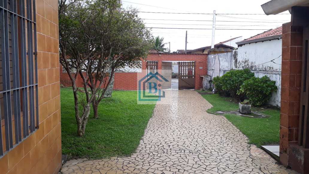 Casa à venda com 2 quartos, 80m² - Foto 2