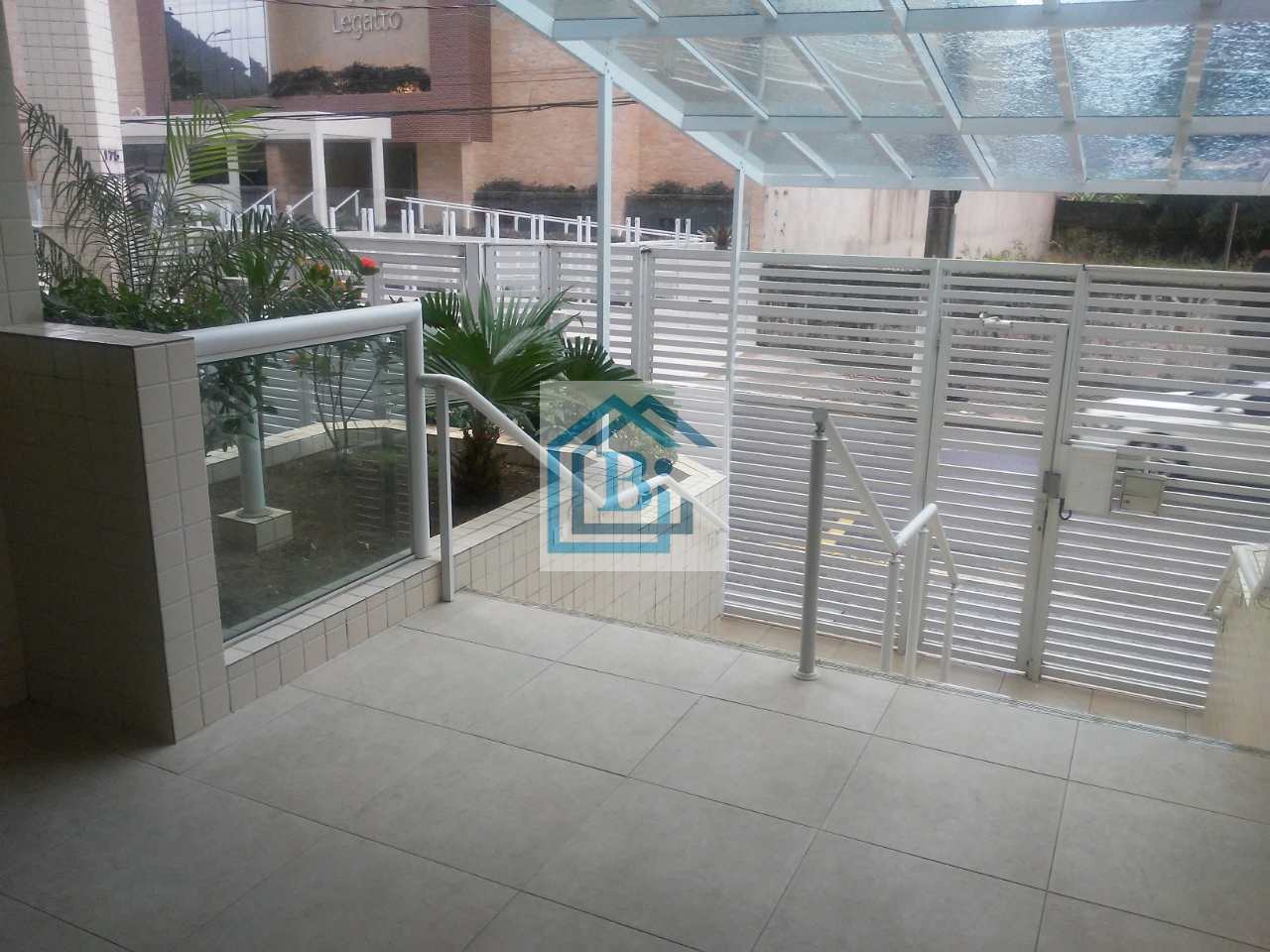 Apartamento à venda com 2 quartos, 60m² - Foto 1