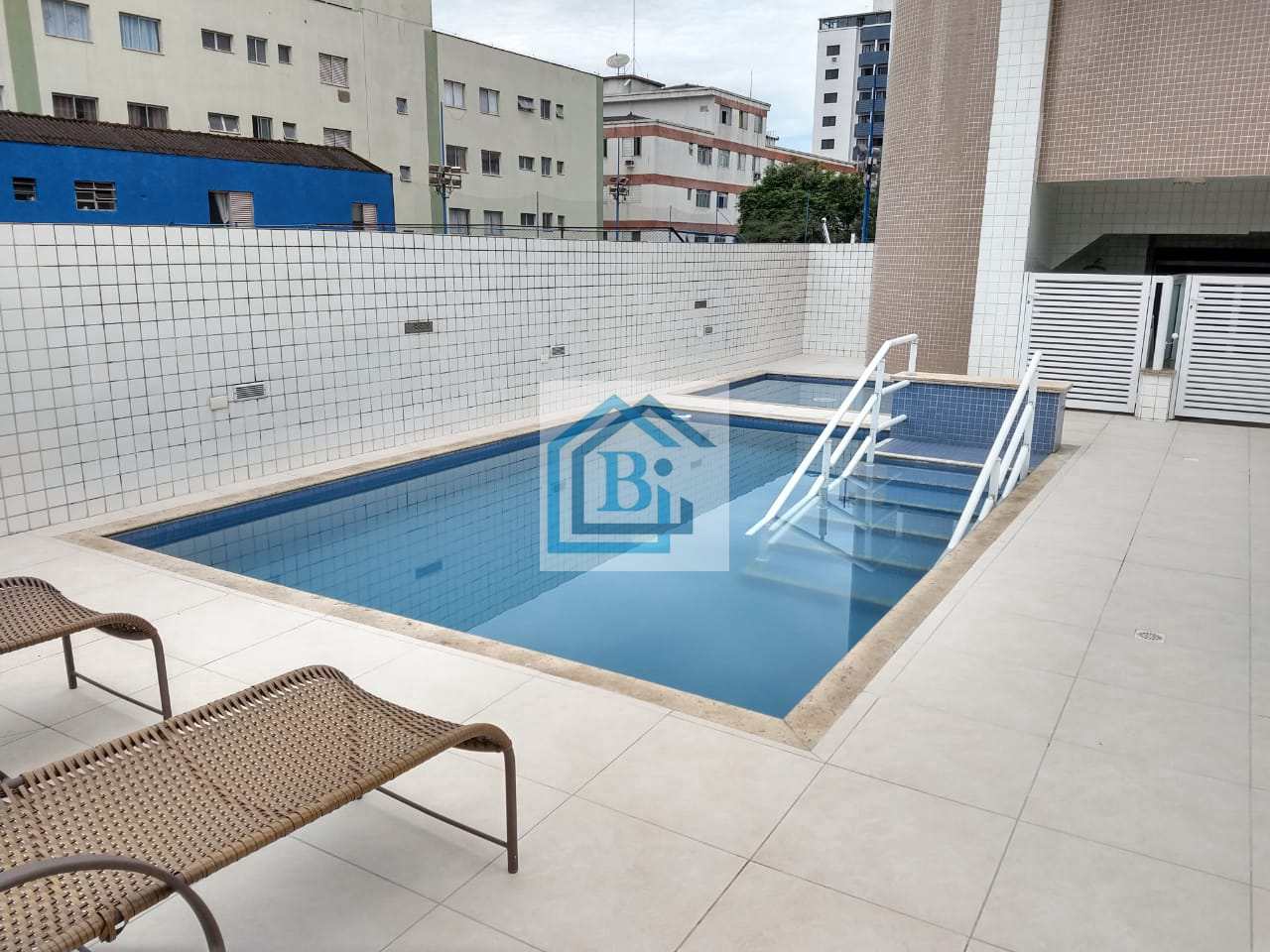 Apartamento à venda com 2 quartos, 79m² - Foto 4