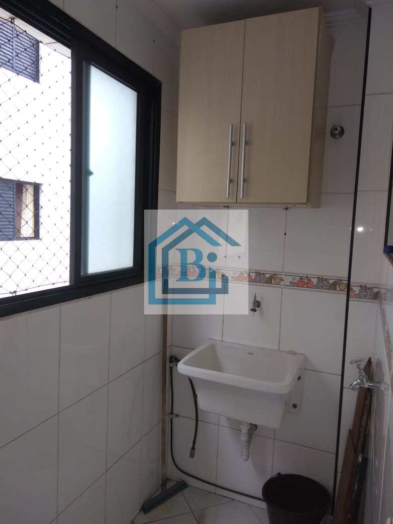 Apartamento para alugar com 2 quartos, 110m² - Foto 13