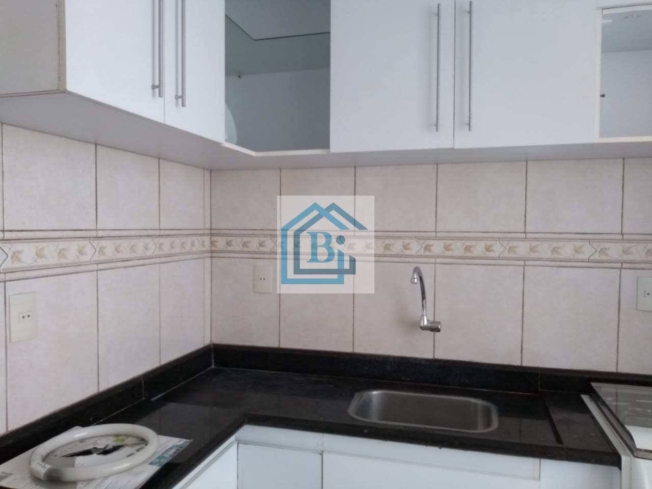 Apartamento à venda com 2 quartos, 61m² - Foto 4