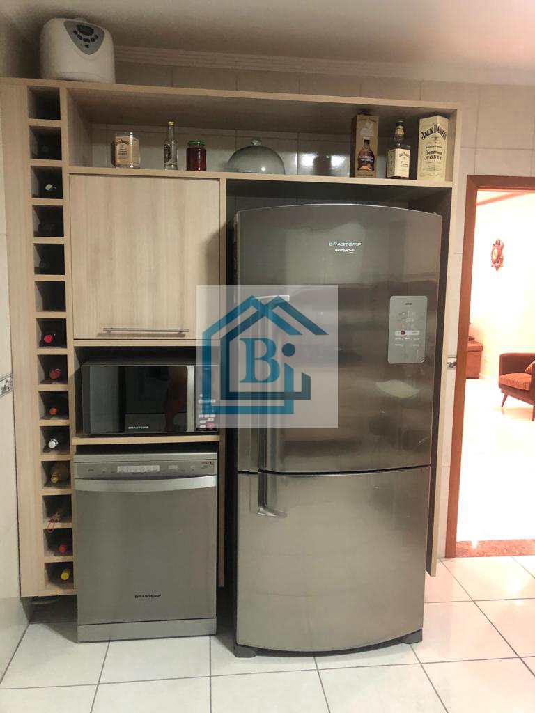 Apartamento à venda com 3 quartos, 155m² - Foto 19